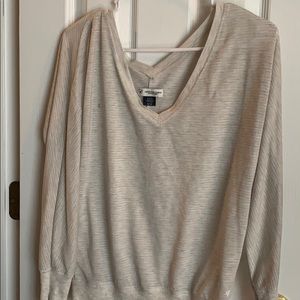 American eagle loose light long sleeve